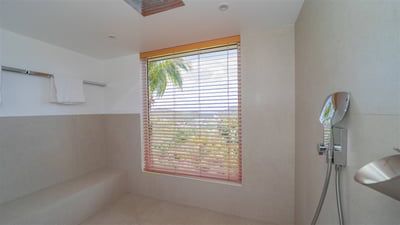 Luxury Villa Photo #47
