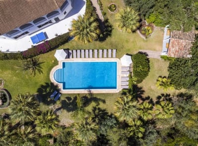 Luxury Villa Photo #3