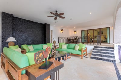 Luxury Villa Photo #31