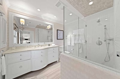 Luxury Villa Photo #38