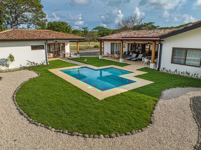 Luxury Villa Photo #5