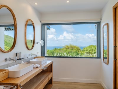Luxury Villa Photo #44