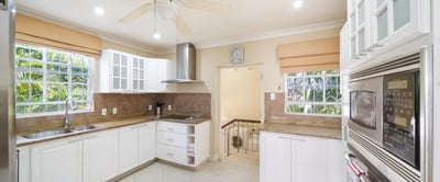 Luxury Villa Photo #7