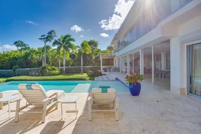Luxury Villa Photo #16