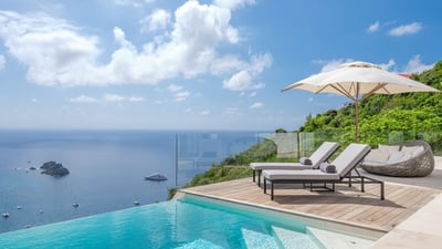 Luxury Villa Photo #18