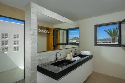 Luxury Villa Photo #34