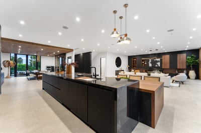Luxury Villa Photo #23