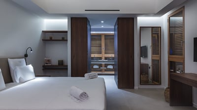 Bedroom 2: King size bed, air conditioning, safe, HD-TV, dish network, Apple TV, WIFI. Ensuite 