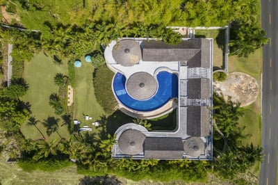 Luxury Villa Photo #2