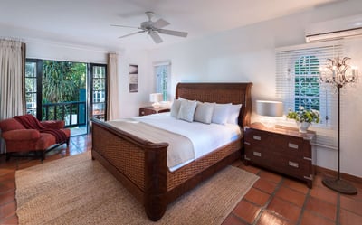Luxury Villa Photo #23