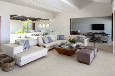 Luxury Villa Photo #15