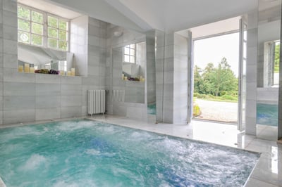 Luxury Villa Photo #10