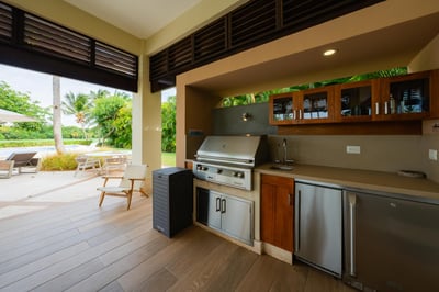 Luxury Villa Photo #14