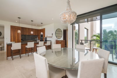 Luxury Villa Photo #18