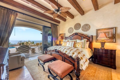 Luxury Villa Photo #48