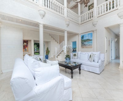 Luxury Villa Photo #17