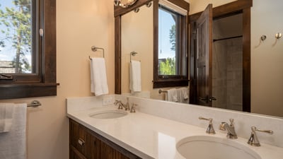 King suite 1 on upper level ensuite