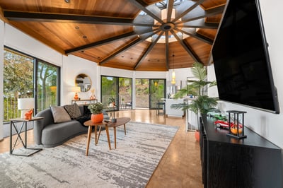 Luxury Villa Photo #22
