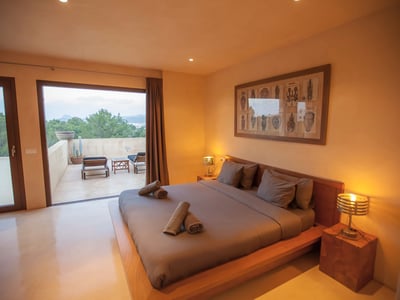 Luxury Villa Photo #12