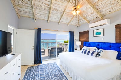 Luxury Villa Photo #35