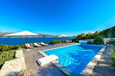 Luxury Villa Photo #2