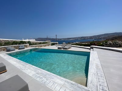 Luxury Villa Photo #9