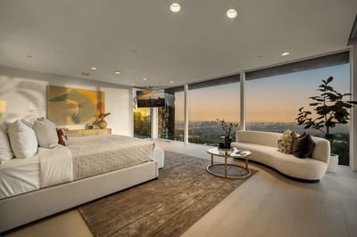 Luxury Villa Photo #25