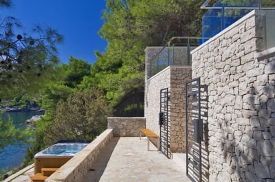 Luxury Villa Photo #9