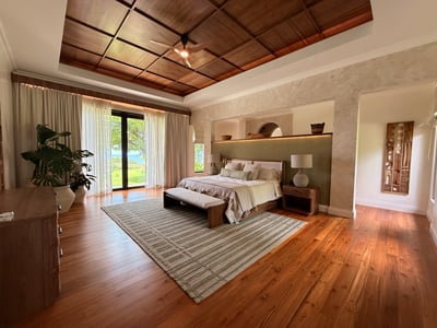 Luxury Villa Photo #28