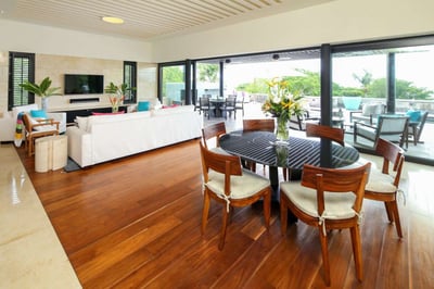 Luxury Villa Photo #20