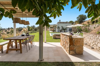 Luxury Villa Photo #11