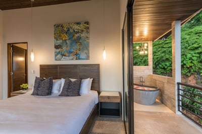 Luxury Villa Photo #26