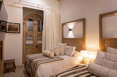 Luxury Villa Photo #27