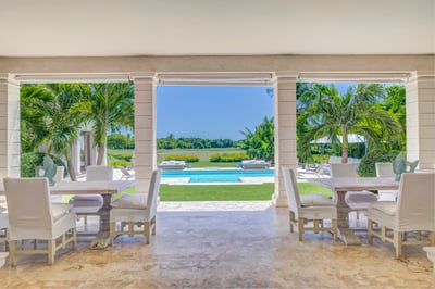 Luxury Villa Photo #25
