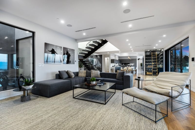 Skyline Luxury Haven