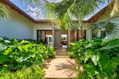 Luxury Villa Photo #28