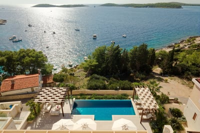 Luxury Villa Photo #4