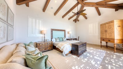 Luxury Villa Photo #39