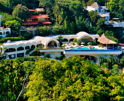 Luxury Villa Photo #2