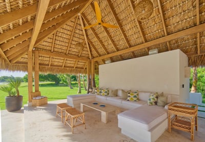 Luxury Villa Photo #9