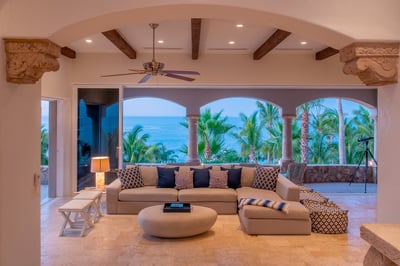 Luxury Villa Photo #21