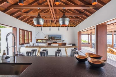 Luxury Villa Photo #23