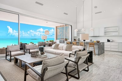 Luxury Villa Photo #15