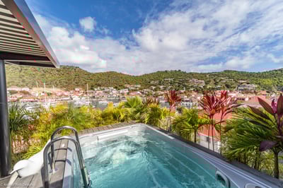 Luxury Villa Photo #4