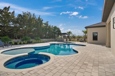 Luxury Villa Photo #4