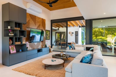 Luxury Villa Photo #16