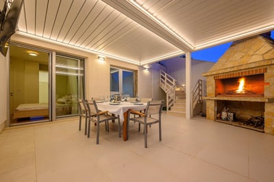 Luxury Villa Photo #20