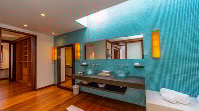 Luxury Villa Photo #36