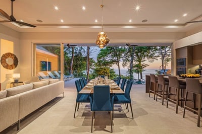 Luxury Villa Photo #27