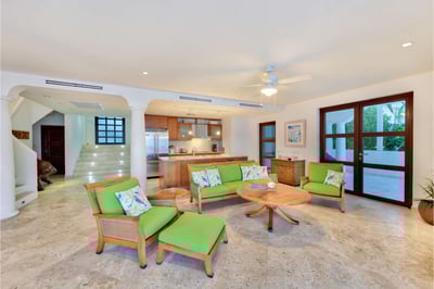Luxury Villa Photo #16